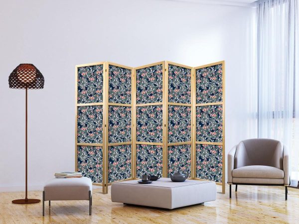 Paravent japonais - Fish Among Leaves - Colorful Koi Fish Among Dark Green Water Lily Leaves on a Navy Water Surface