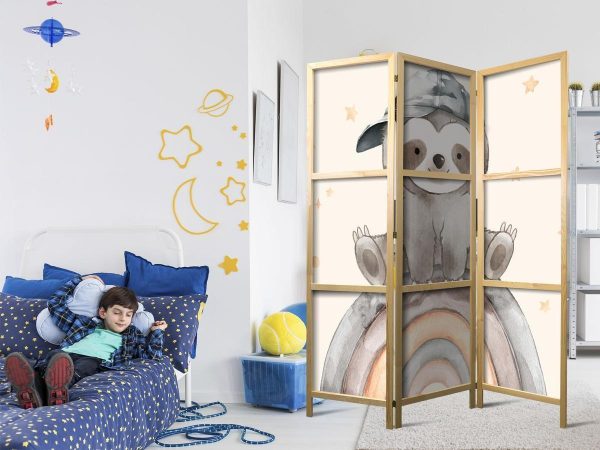 Paravent japonais - Happy Sloth - Sloth in muted colors - wearing a cap - sitting on a rainbow among the stars