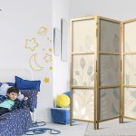 Paravent japonais - Morning in the Meadow - Various pastel plants on a beige background