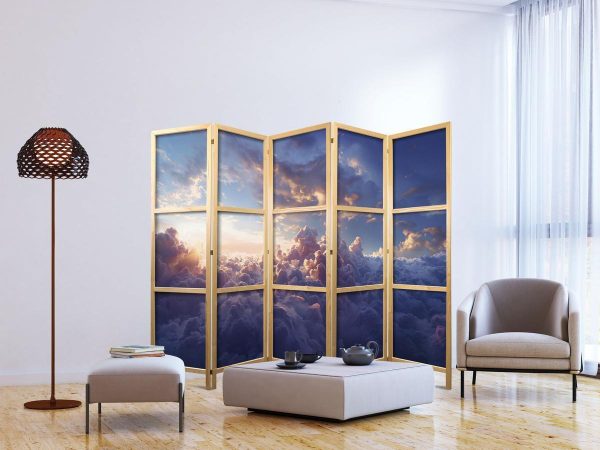 Paravent japonais - The Sun in Hiding: The Golden Face of the Sky Over a Cloudy Sea