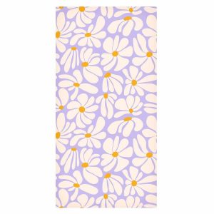 Tapisserie murale - Cute Creamy Little Flowers - Small flowers with creamy - wind-blown petals on a blue background